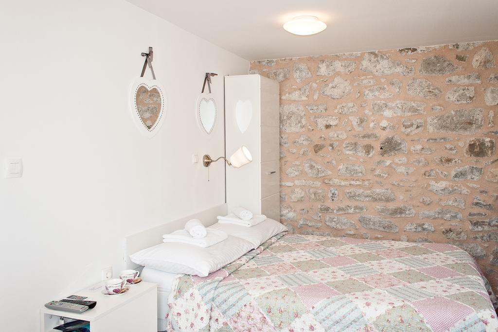 Guest House Babina - Apartments King & Queen Split Bilik gambar