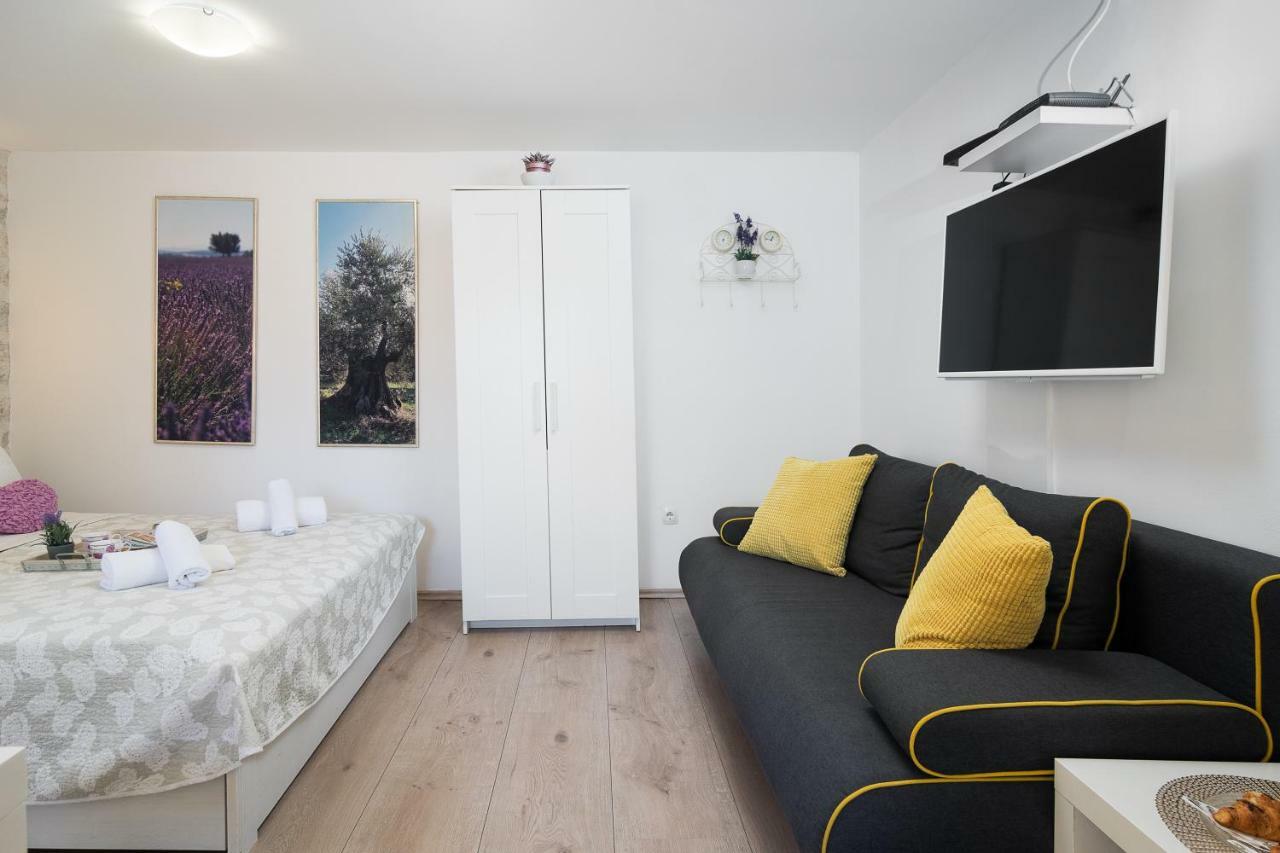 Guest House Babina - Apartments King & Queen Split Luaran gambar